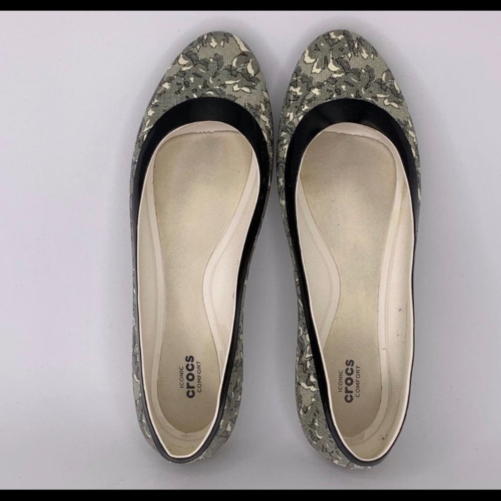 Crocs - Women’s flats black and white floral pattern- size 8